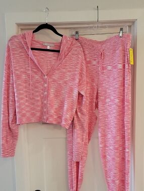 Eleven By Venus Williams L NWT 2PC. SET